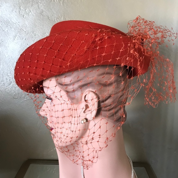 GLAMOROUS VINTAGE ORANGE FELT FEDORA WITH MATCHING FEATHER & INTACT VEIL - Picture 7 of 13